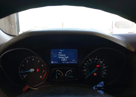 2012 Ford Focus Se z USA, uszkodzony, nr VIN 1FAHP3F20CL216223